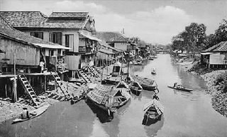 http://lemabang.files.wordpress.com/2009/03/sekanak-rivier-te-palembang-circa-1935.jpg?w=480
